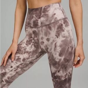 Lululemon Align High-Rise Crop 23"
Diamond Dye Mink Bery Lunar Rock Shadow Grey